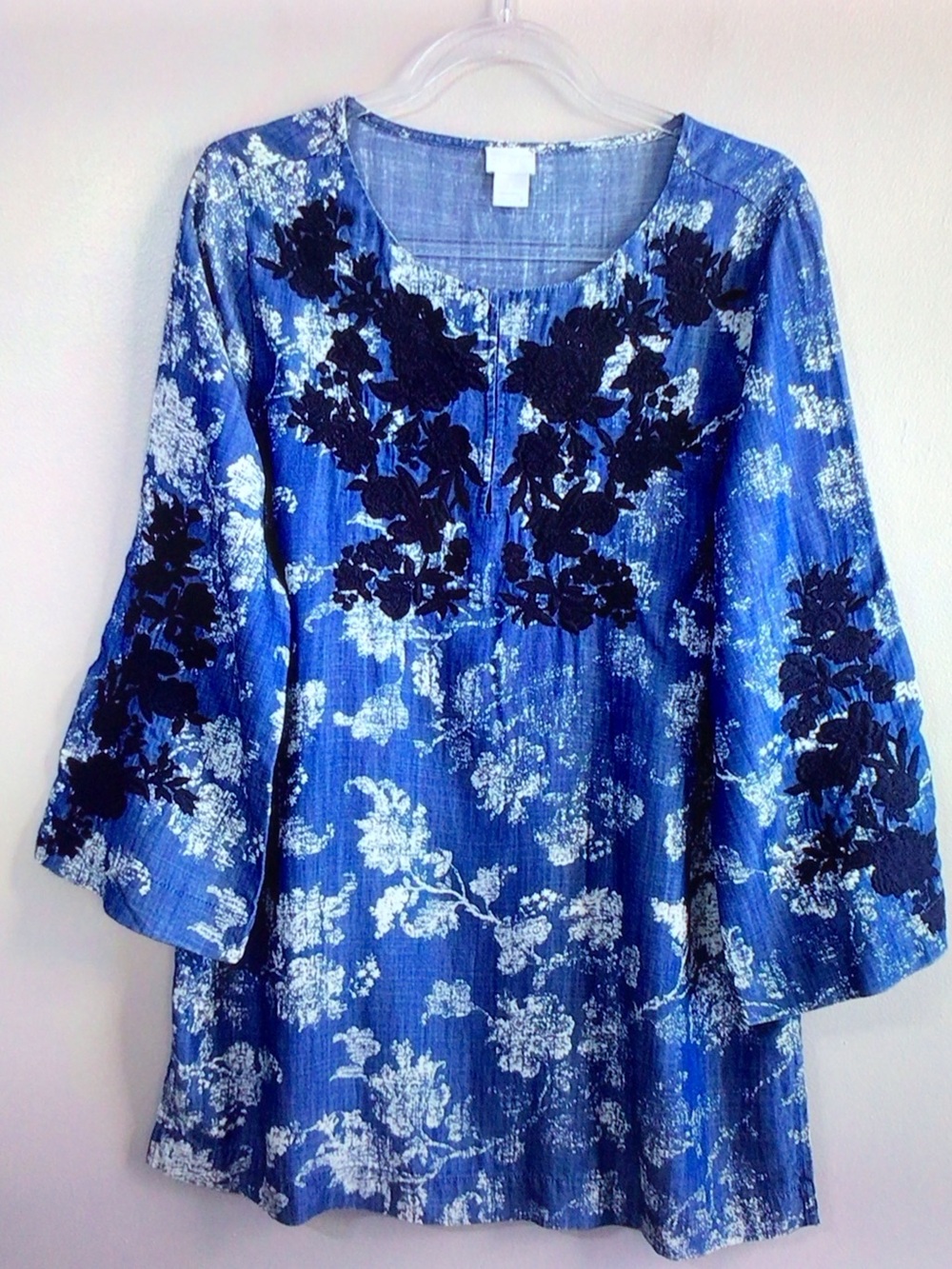 Chico's Blue Floral Embroidered Tunic Blouse